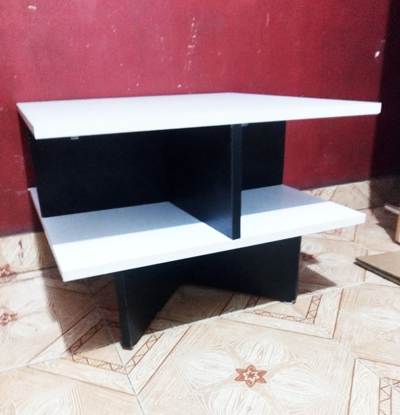 Hamilton Modern Design Coffee Table With Storage (Black and White)