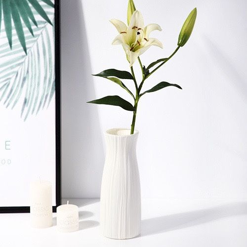 Nordic Table Matte Spiral Stripe Shape Plastic Vase for Living Room Vase Home Decoration