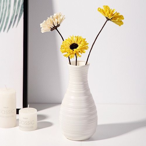 Nordic Table Matte Spiral Stripe Shape Plastic Vase for Living Room Vase Home Decoration