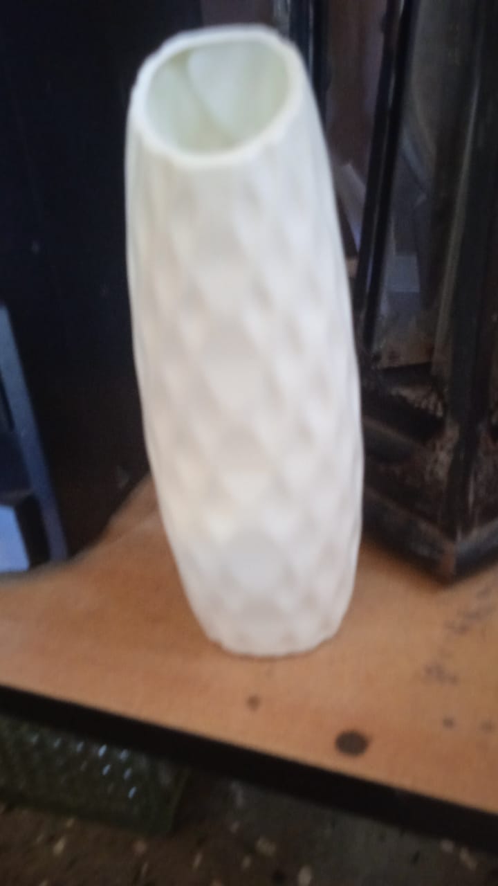 Nordic Table Matte Spiral Stripe Shape Plastic Vase for Living Room Vase Home Decoration