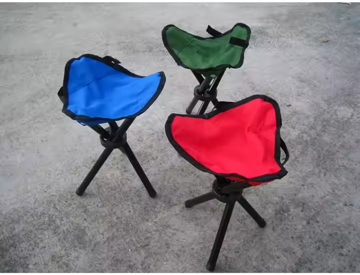 Folding Triangle Fishing Stool Triangle Foldable Chair with Free case for Camping