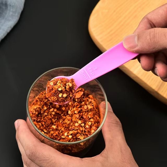 Plastic Measuring Cups and Spoons Set for Baking Cake Baking Milk Powder Multiple Sizes Scoop