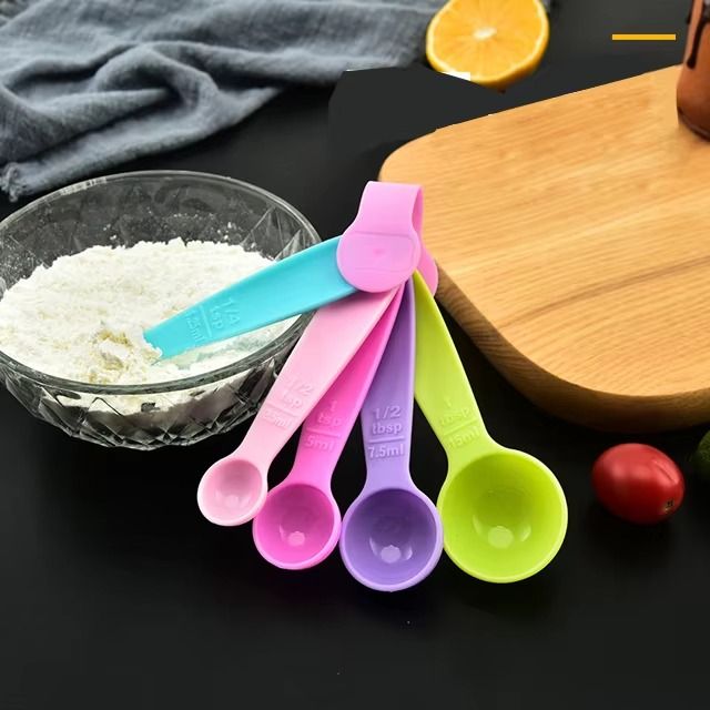 Plastic Measuring Cups and Spoons Set for Baking Cake Baking Milk Powder Multiple Sizes Scoop