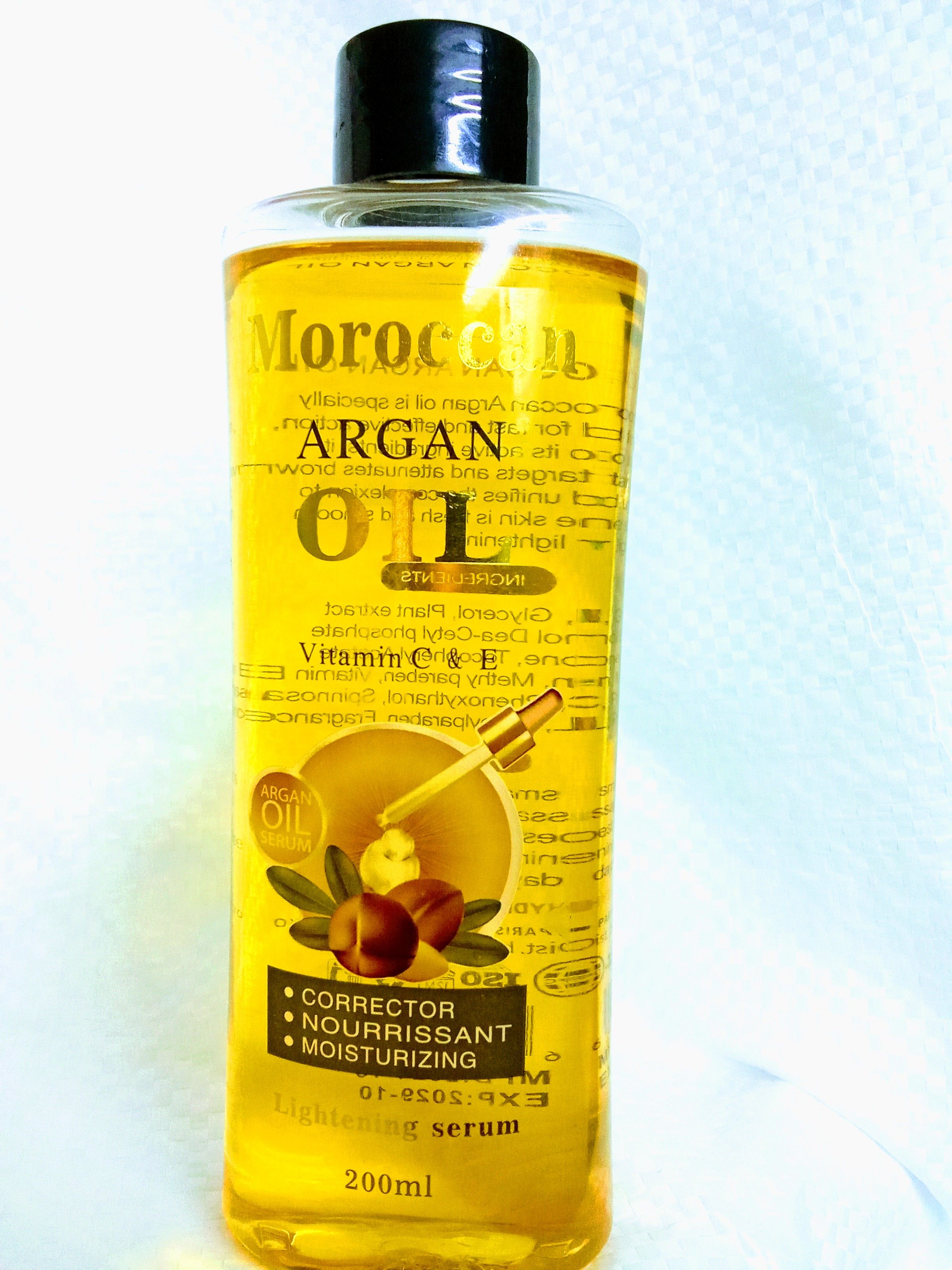 Moroccan Argan Oil  with Vitamin C & E, help in hydrating ,nourishing and revitalize skin,Argan oil helps remove acne,protect skin from sun damage,remove wrinkles giving a lovely healthy skin.