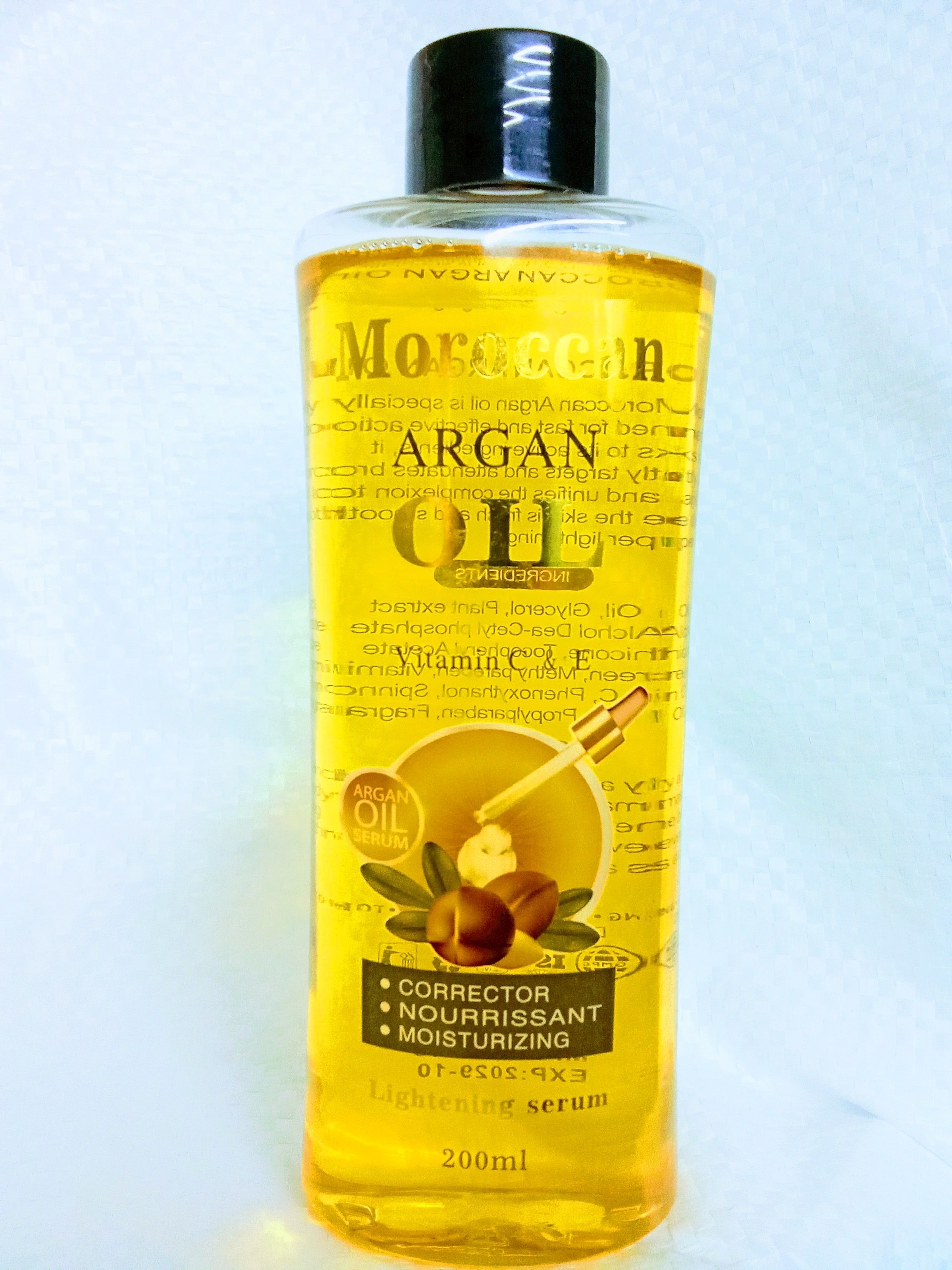 Moroccan Argan Oil  with Vitamin C & E, help in hydrating ,nourishing and revitalize skin,Argan oil helps remove acne,protect skin from sun damage,remove wrinkles giving a lovely healthy skin.