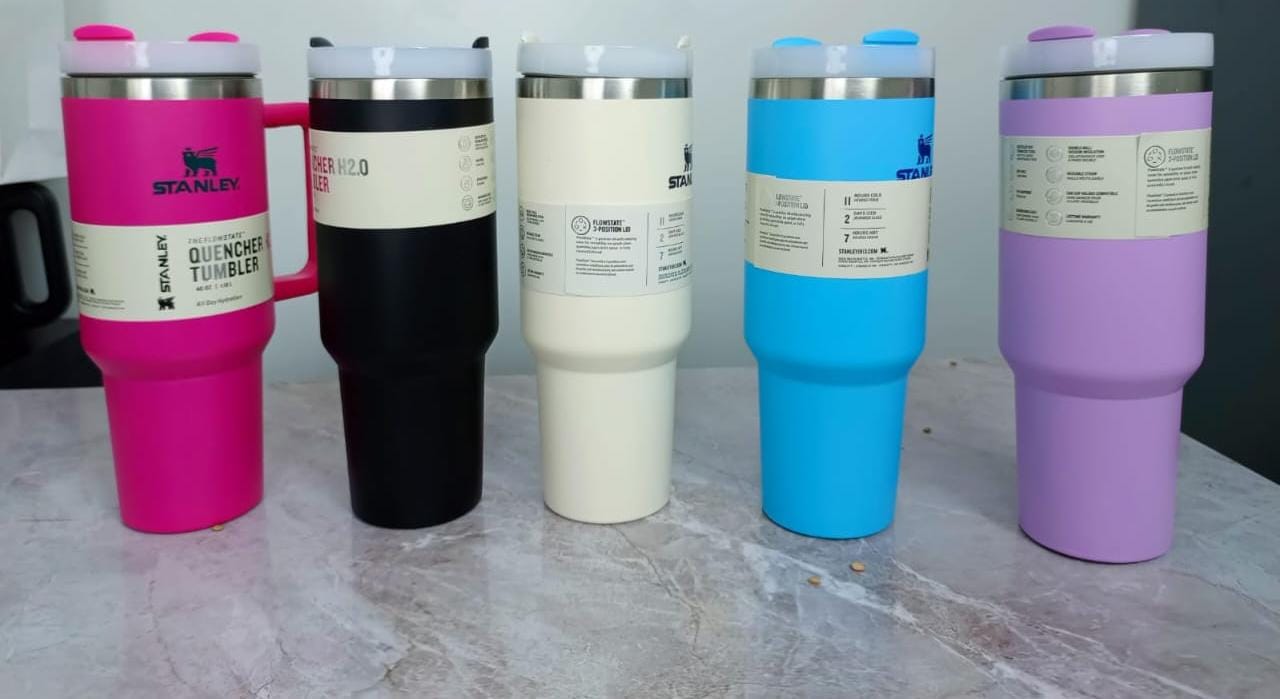 Best Quality & Original Stanley Cup Offer 💫✨🔥 Tumbler cup with lid and straw for hot and iced coffee. Buy when the offer lasts