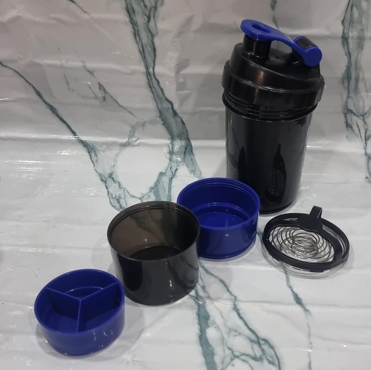 Fitness Spider Shaker Bottle Gym Shaker bottle Smart Shaker Bottles Cyclone Shaker For Pre-Post Workout Supplement Protein Shake Gym Sipper Bottle 500ml For Men & Women(Multi Colour)