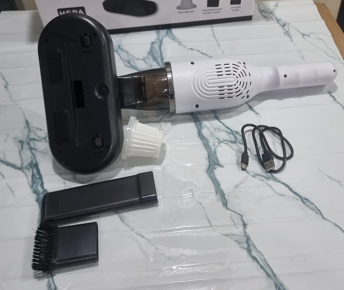 High pressure (9000Pa) Gi-828 car vacuum cleaner dust and mite remover with 3 nozzle options