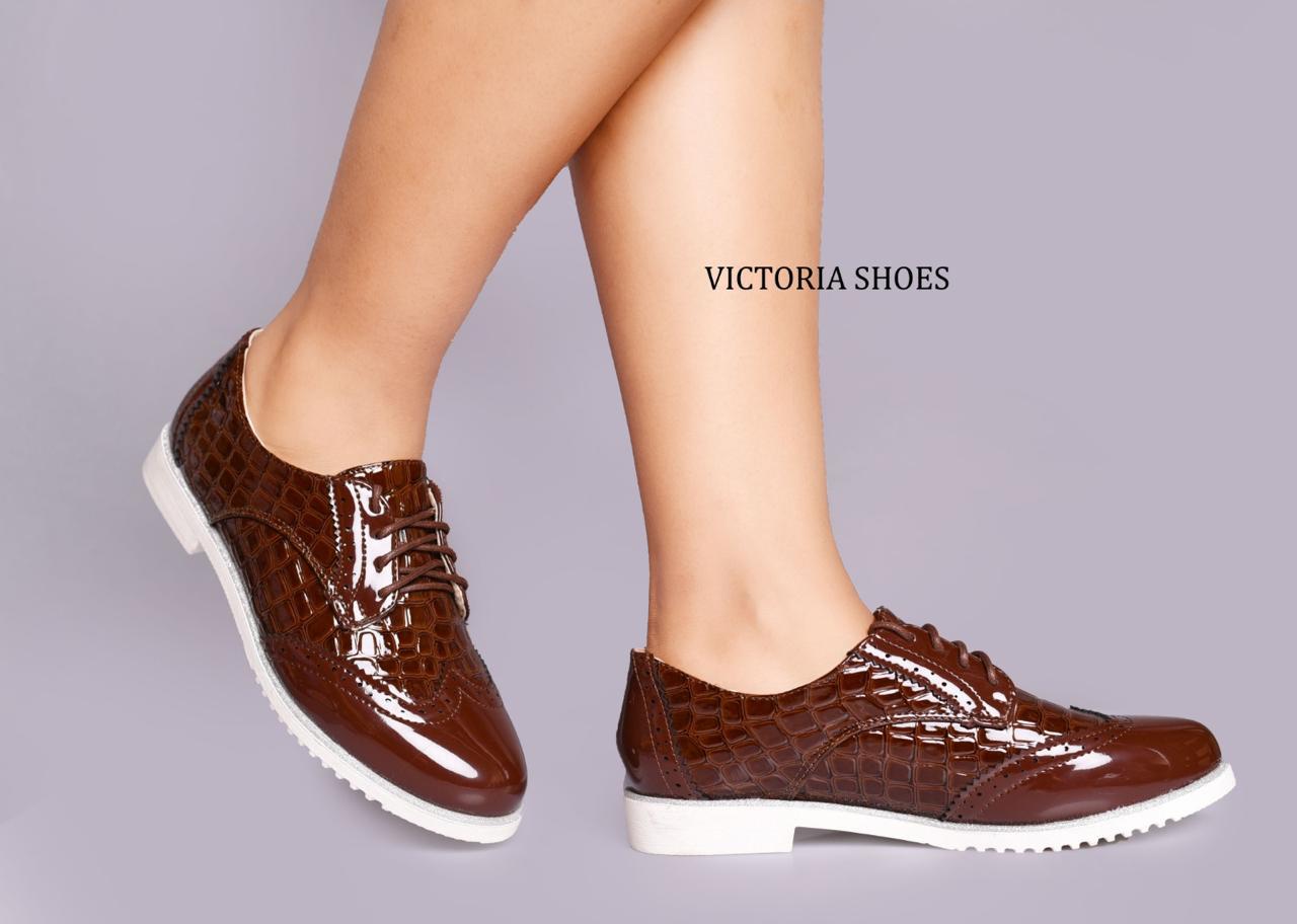 High quality Victoria Women’s Classic Oxford  Brogues Shoes – Gloss Finish