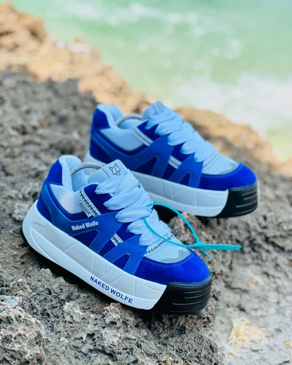 ⚡NAKED WOLF 🐺LATEST/ORIGINAL/🔥🔥 High quality naked WOLF ⚡L breatherble sneakers Multicoloured fashioned UNISEX ladies mens and kids fashioned classic sneakersshoes🔥all colours available very 🔥🔥