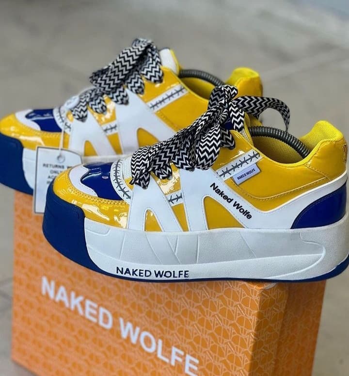 ⚡NAKED WOLF 🐺LATEST/ORIGINAL/🔥🔥 High quality naked WOLF ⚡L breatherble sneakers Multicoloured fashioned UNISEX ladies mens and kids fashioned classic sneakersshoes🔥all colours available very 🔥🔥