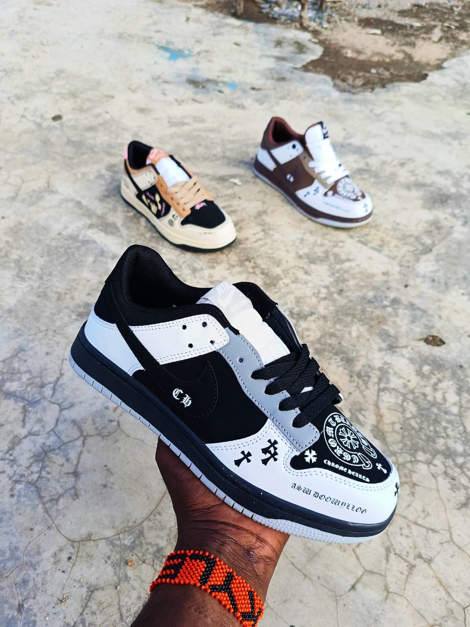 DECEMBER OFFER (CHRISTMAS), ⚡High quality fashioned sneakers UNISEX breathable sneakers 🔥❤️‍🔥 very cute looking 🥰