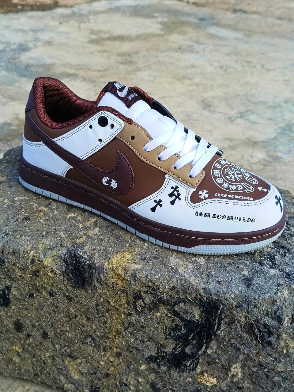 DECEMBER OFFER (CHRISTMAS), ⚡High quality fashioned sneakers UNISEX breathable sneakers 🔥❤️‍🔥 very cute looking 🥰