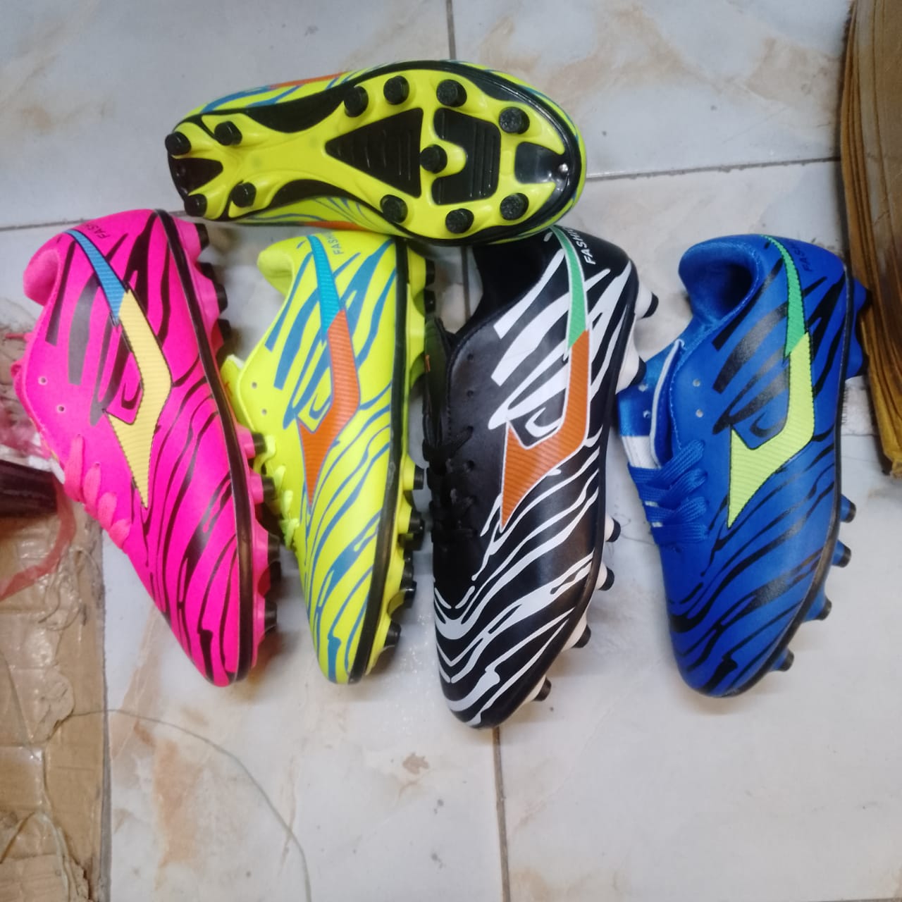 Football boots ⚡⚽ SOCCER/football boots latest version 💥 High quality original trainers boots⚽ tried and confirmed good quality ❤️‍🔥