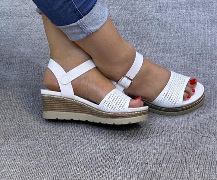 WEDGES 🔥HIGH quality women/ ladies heels 😍 women fashionable open wedges hells ❤️‍🔥very cute looking 😍