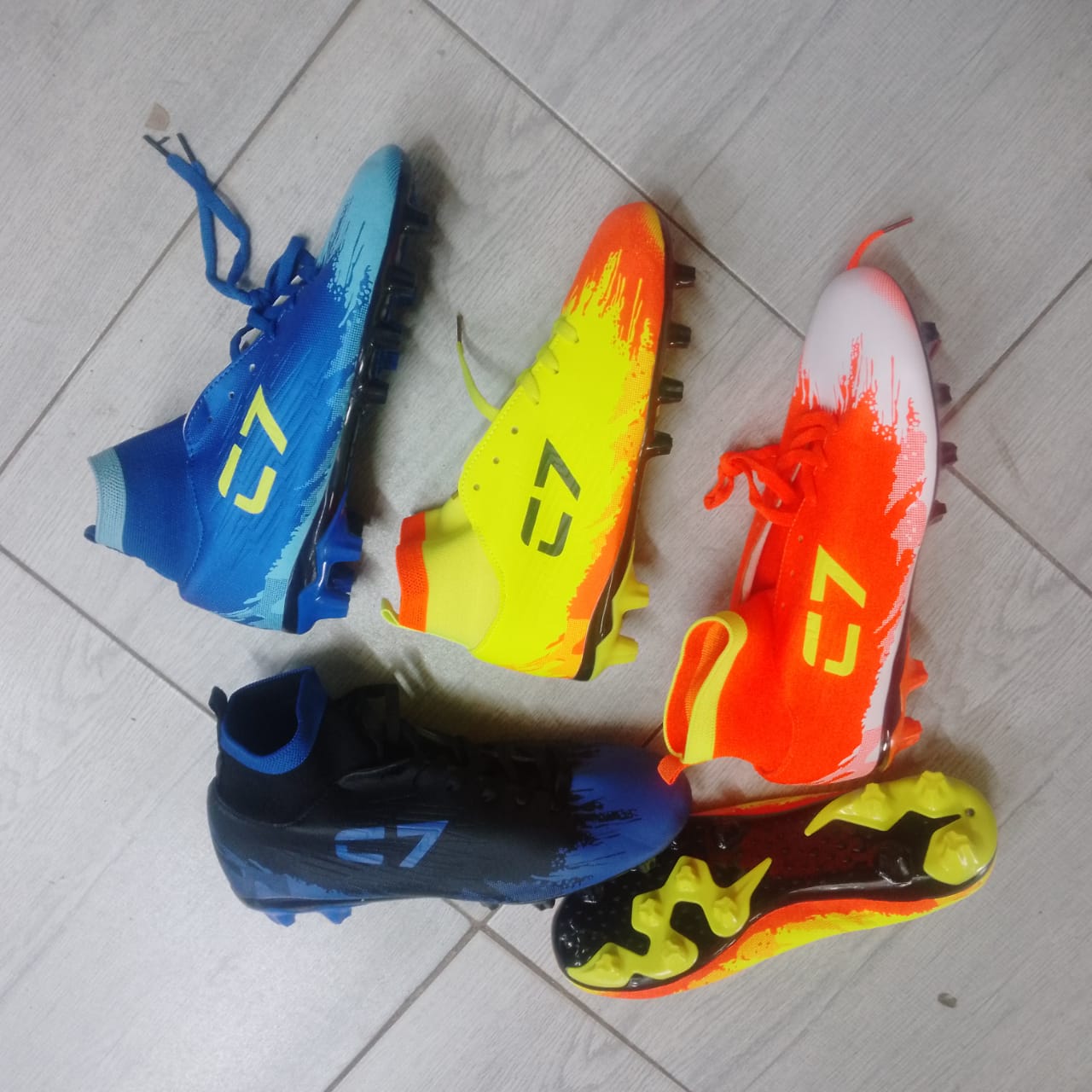 Football boots ⚡⚽ SOCCER/football boots latest version 💥 High quality original trainers boots⚽ tried and confirmed good quality ❤️‍🔥