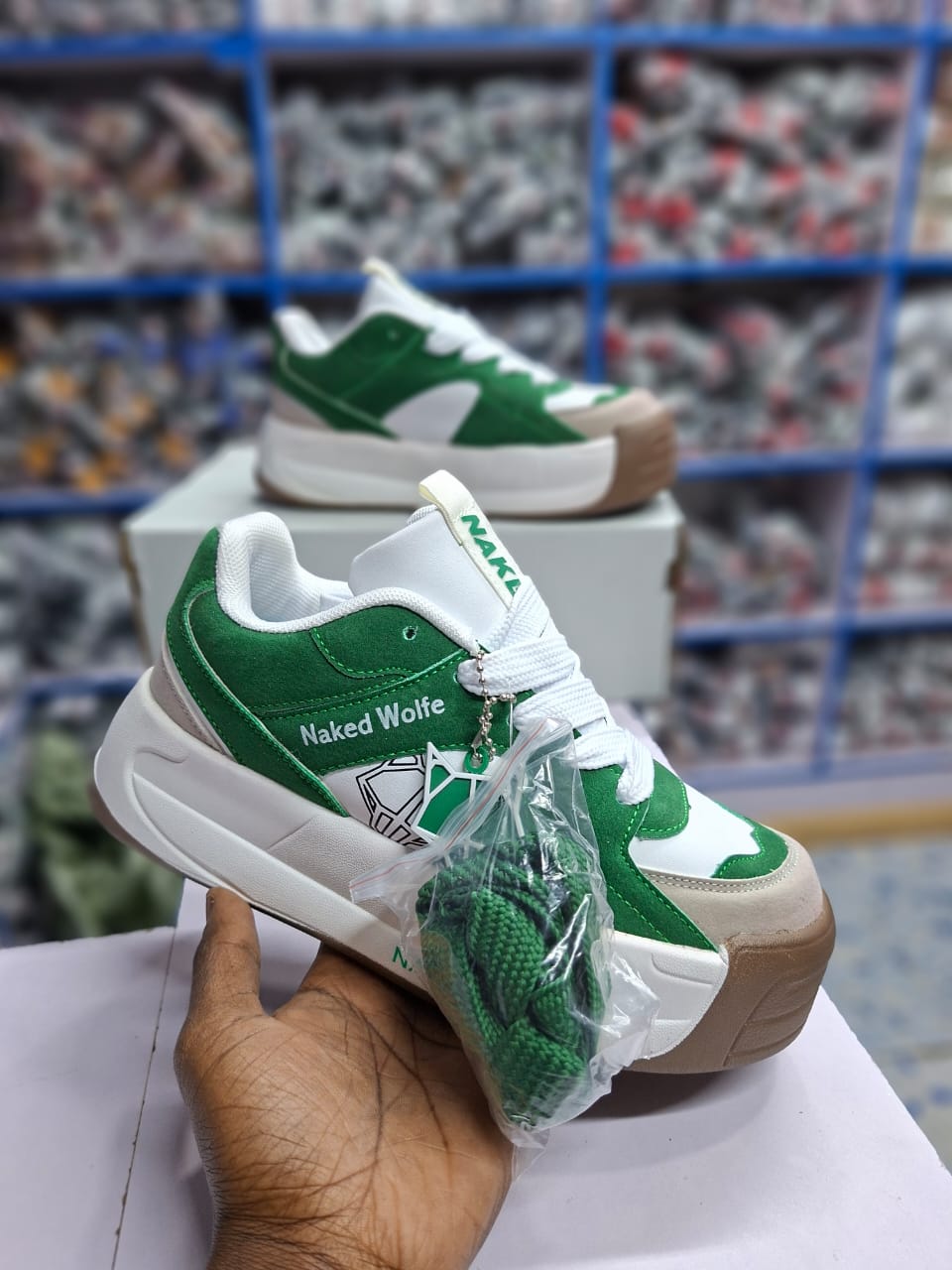 ⚡NAKED WOLF 🐺LATEST/ORIGINAL/🔥🔥 High quality naked WOLF ⚡L breatherble sneakers Multicoloured fashioned UNISEX ladies mens and kids fashioned classic sneakersshoes🔥all colours available very 🔥🔥