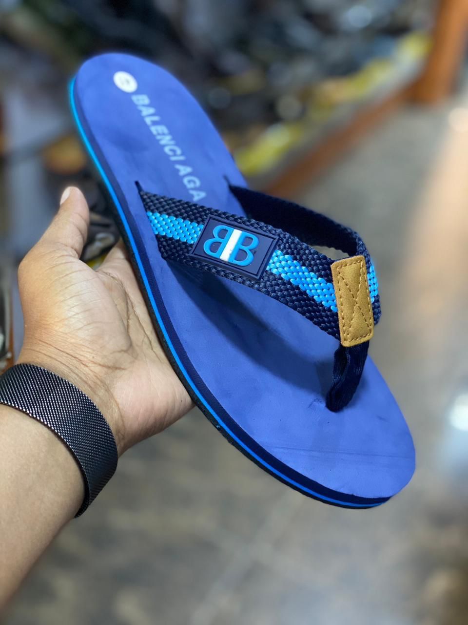 ⚡NEWEST SLIDES IN TOWN 💥 HIGH Quality Original latest new arrival ⚡slides opens shoes,. Mens flats poen shoes💥slides mens LV slipers💥mens fashioned classic slipers unisex💥very cute looking⚡