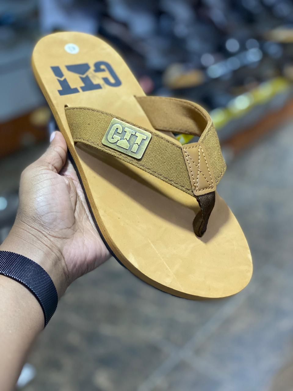 ⚡NEWEST SLIDES IN TOWN 💥 HIGH Quality GHTOriginal latest new arrival ⚡slides opens shoes,. Mens flats poen shoes💥slides mens slipers💥mens fashioned classic slipers unisex💥very cute looking⚡