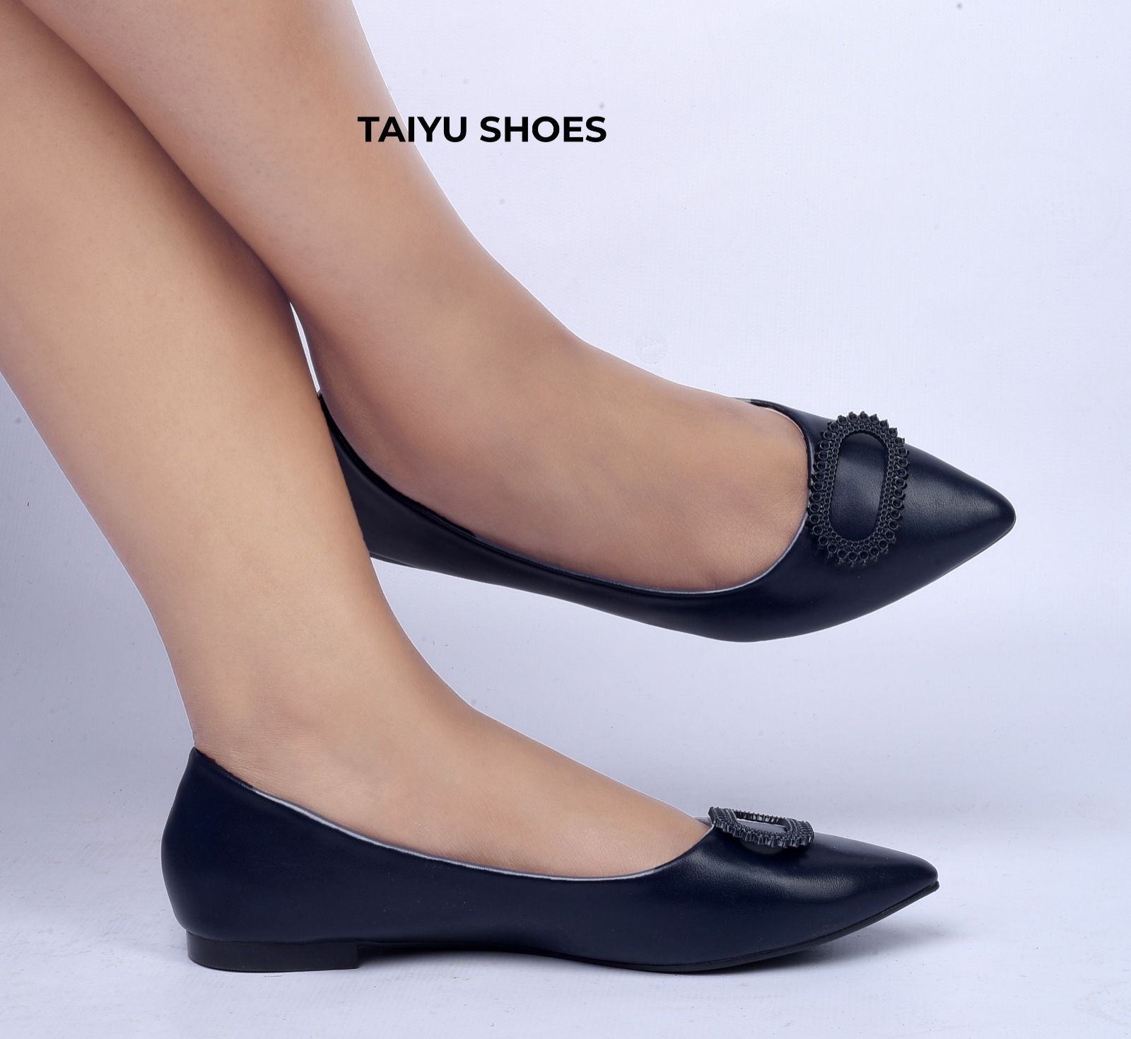 FLATS⚡TAIYU NEW ARRIVAL❤‍🔥HIGH quality women flats clearance sale offer ladies and women classic flats❤‍🔥fashioned women / ladies FLATS with a baterfliy frower✨all coloursavailble and very bossy⭐