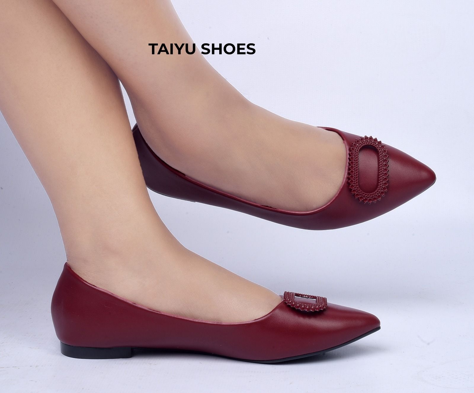 FLATS⚡TAIYU NEW ARRIVAL❤‍🔥HIGH quality women flats clearance sale offer ladies and women classic flats❤‍🔥fashioned women / ladies FLATS with a baterfliy frower✨all coloursavailble and very bossy⭐
