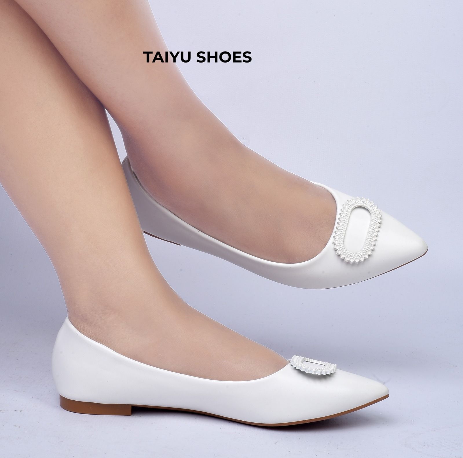 FLATS⚡TAIYU NEW ARRIVAL❤‍🔥HIGH quality women flats clearance sale offer ladies and women classic flats❤‍🔥fashioned women / ladies FLATS with a baterfliy frower✨all coloursavailble and very bossy⭐