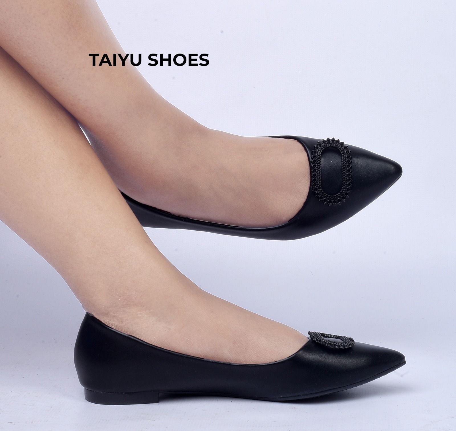 FLATS⚡TAIYU NEW ARRIVAL❤‍🔥HIGH quality women flats clearance sale offer ladies and women classic flats❤‍🔥fashioned women / ladies FLATS with a baterfliy frower✨all coloursavailble and very bossy⭐
