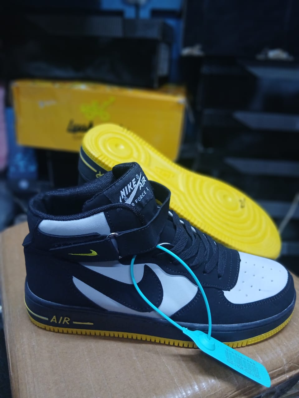 ORIGINA/LATEST/ NEW ARRIVAL ⚡High quality Air force 1 high boot UNISEX fashioned high boot for all,❤️‍🔥 all wearing men/women/ladies classic fashioned breatherble 🔥very cute sneakers❤️‍🔥