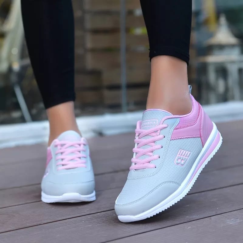 GIRLS SPORTS❤️‍🔥OFFER CLASSIC Flat sport shoes 🔥high quality women/ladies shoes ❤️‍🔥very cute looking 😍multifunctional sports shoes ALL Weather wearing ladies/women leather flat shoes, the best❤️