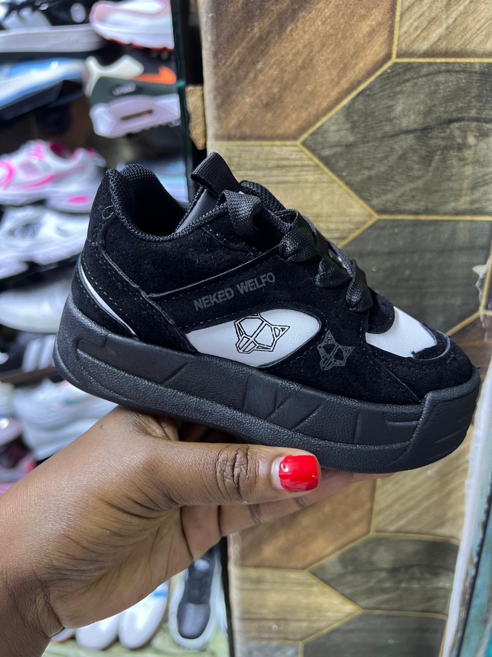 ⚡NEW ARRIVAL NAKED WOLFE💯LATEST NAKED WOLF🥰🥰 KIDS/BABIES SNEAKERS⚡ available for unisex babies 🔥new classic and fashioned kid's sneakers shoes all colors and sizes available step up in style 💯🥰