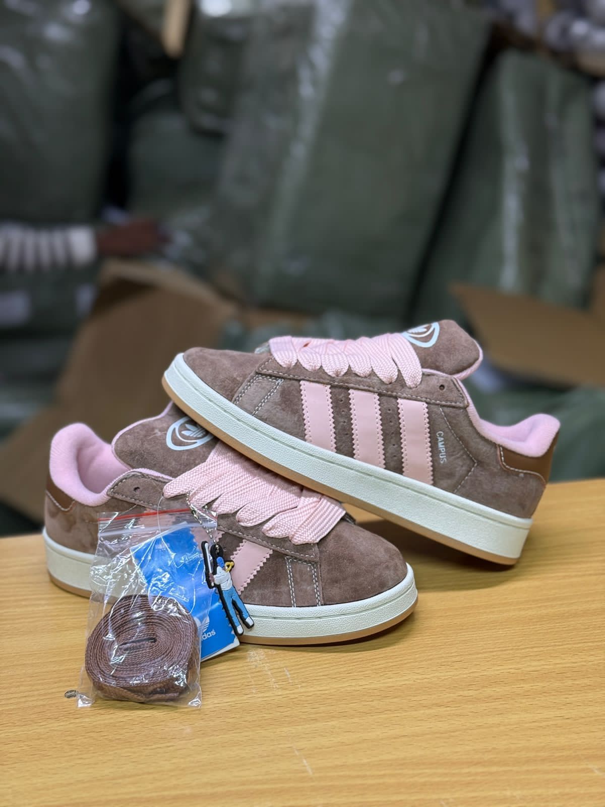 ⚡CAMPUS NEW ARRIVAL💯LATEST CAMPUS SHOES🥰🥰 Multifuctional ladies Men's classic breatherble shoes⚡designer  youth shoes🔥new classic and fashioned unisex sneakers . Campus available all colours 💯🥰