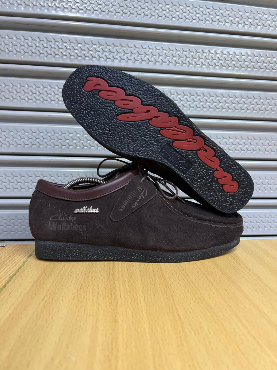 ⚡HIGH QUALITY CLARKS ❤‍🔥MEN'S Classic wallebes clarks wetlook men shoes suitable with all men wearing mostly official on exact size and fitting .The the durable men shoes ever good to walk,waterproof