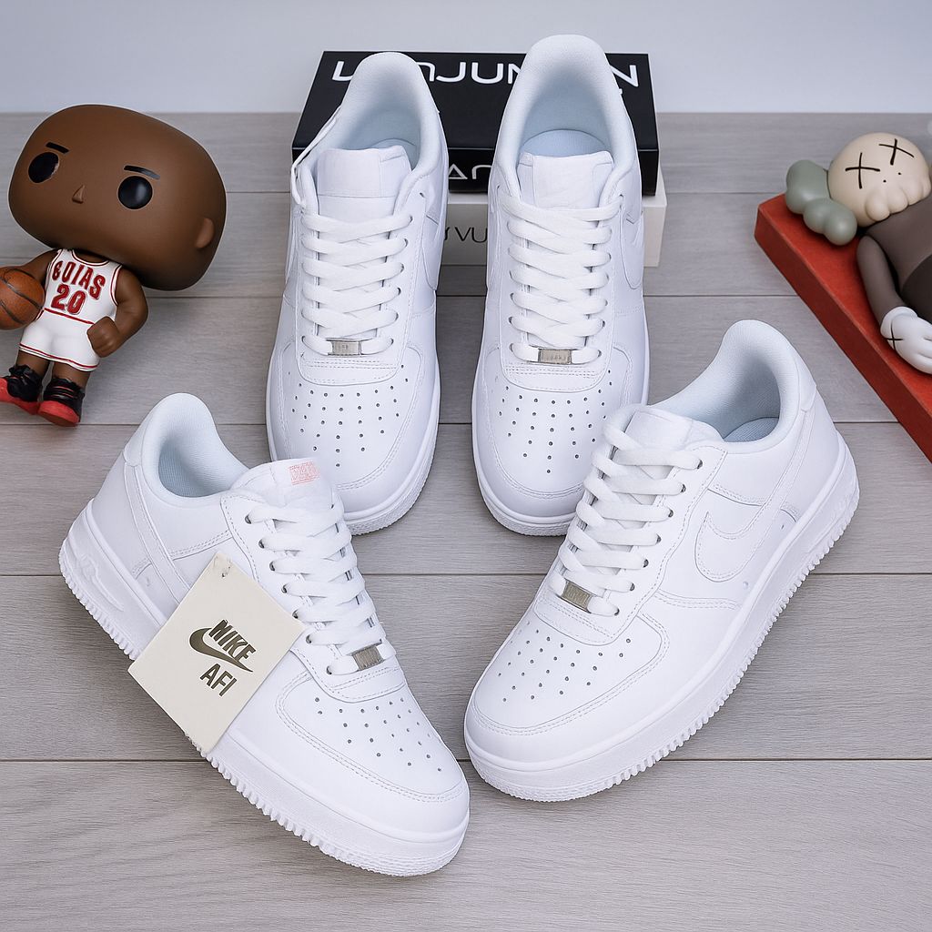 AIRFORCE WHITE/BLACK ❤️‍🔥HIGH Quality air force  MAZIWA  🔥SPECIAL OFFER in this orianated airforce white and black .the real leather shoe with limited edition❤️‍🔥very cute looking 😍❤️&EASY CLEAN