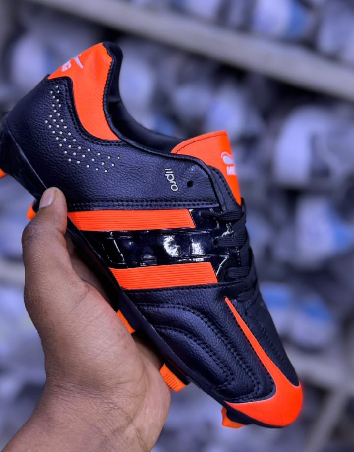 Football boots ⚡⚽ SOCCER/football boots latest version 💥 High quality original trainers boots⚽ tried and confirmed good quality ❤️‍🔥your dream boots available in all colours and sizes⚡❤️‍🔥