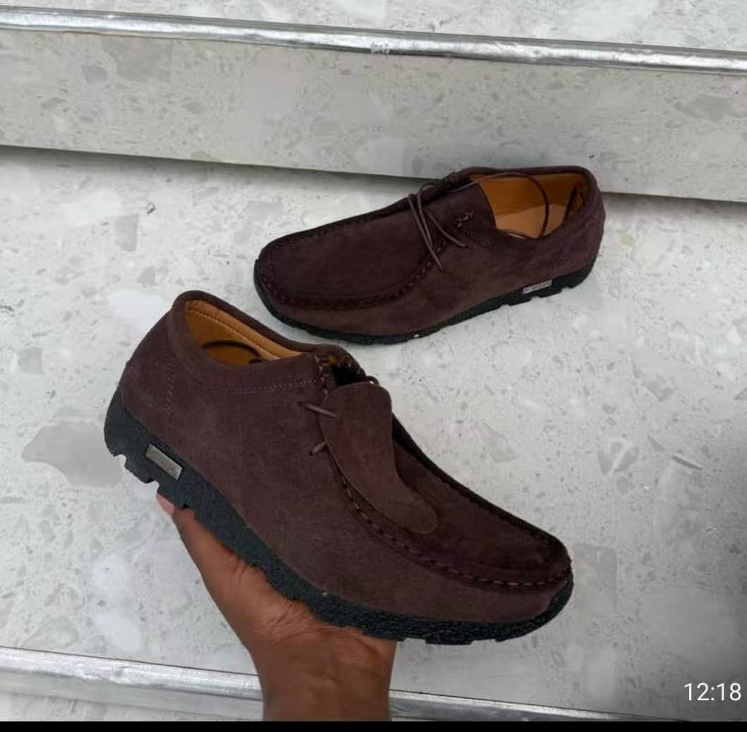 HIGH QUALITY⚡CLARK'S WALLABEES⚡ ORIGINA/LATEST/ NEW ARRIVAL SUEND CLARKS⚡ MEN'S official and non official all wearing men/classic fashioned breatherble suend wallabes 🔥samba sneakers❤️‍🔥VERY cute