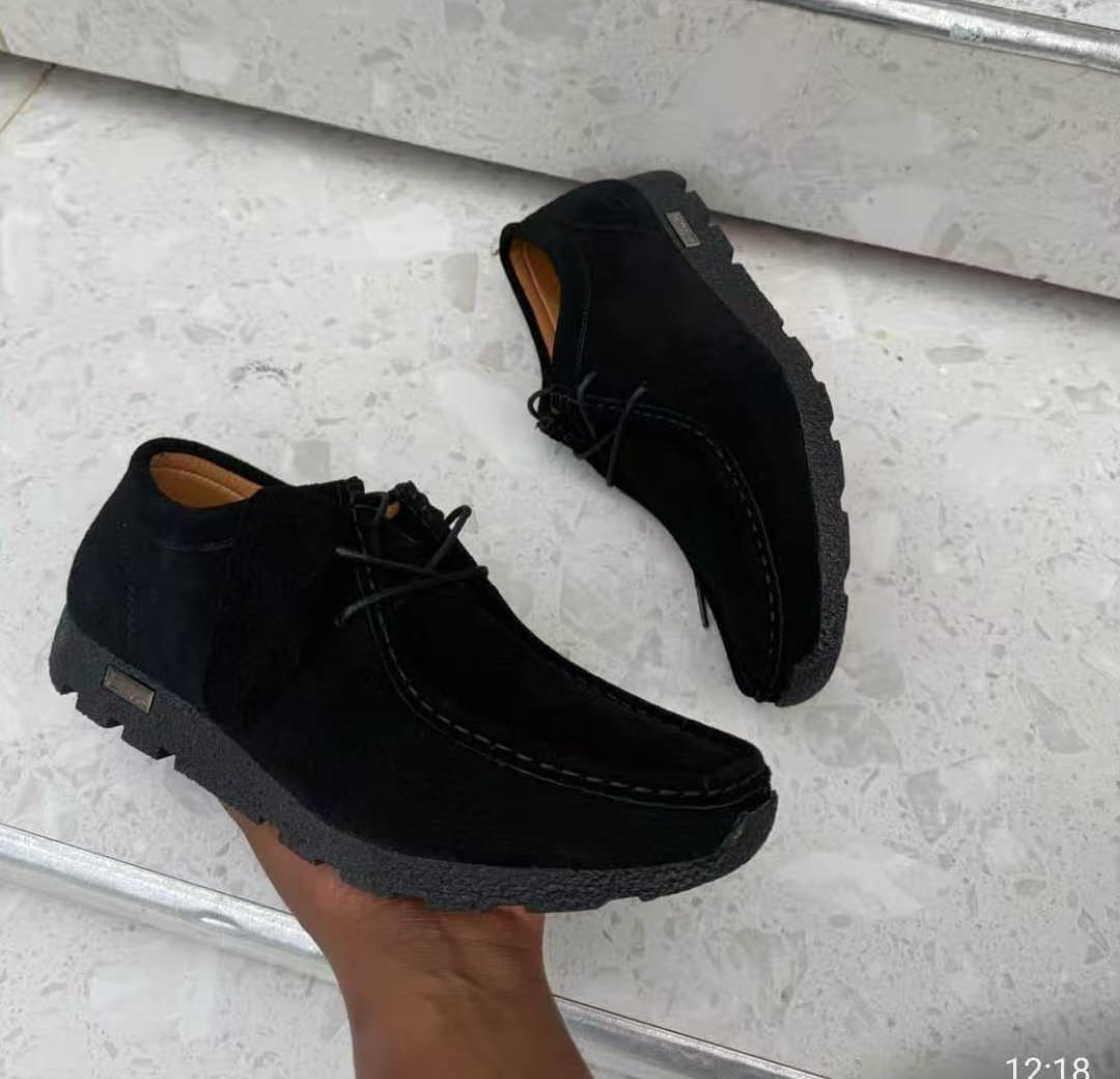 HIGH QUALITY⚡CLARK'S WALLABEES⚡ ORIGINA/LATEST/ NEW ARRIVAL SUEND CLARKS⚡ MEN'S official and non official all wearing men/classic fashioned breatherble suend wallabes 🔥samba sneakers❤️‍🔥VERY cute