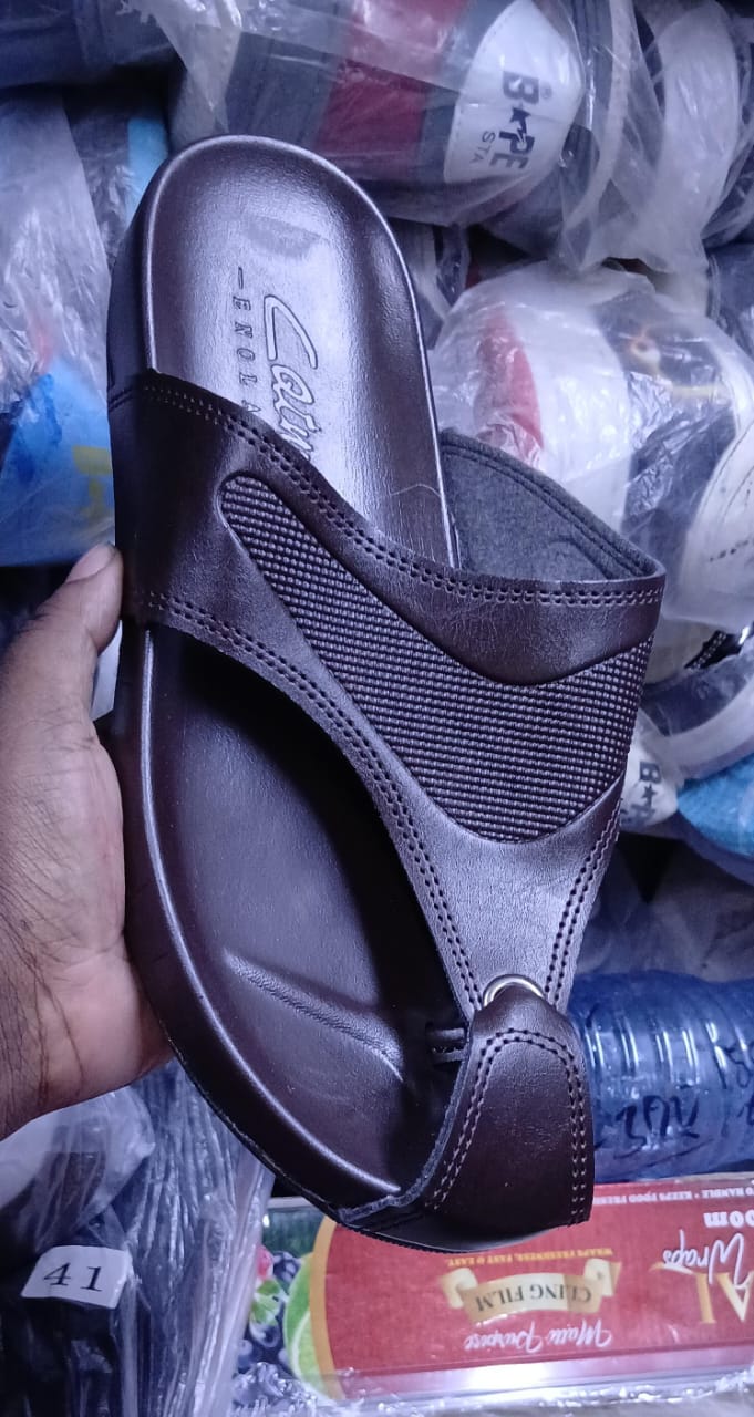 ⚡ORIGINAL/LATEST/RUBBER SOLE /SLIDES IN TOWN 💥 HIGH Quality new arrival ⚡slides opens shoes,. Mens flats poen shoes💥slides mens slipers💥mens fashioned classic slipers unisex💥very cute looking⚡