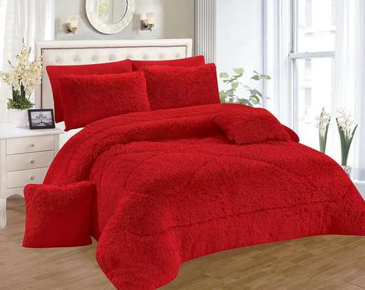 6 Pcs Quality Affordable Fluffy Duvet Set, Velvet plush Fluffy Duvet Set (1 Pc Fluffy 6*7 Duvet,1 Pc Bedsheet,2Pcs Pillow Cases,2 Pcs Throw Pillow Cover)