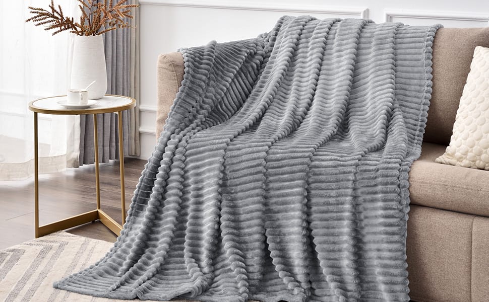 High Quality Velvet Fleece Throw Blanket for Couch –  Soft and Warm Decorative Fuzzy Blanket – Cozy, Fluffy, Plush Lightweight Throw Blankets for Bed, Sofa, Size 6*6
