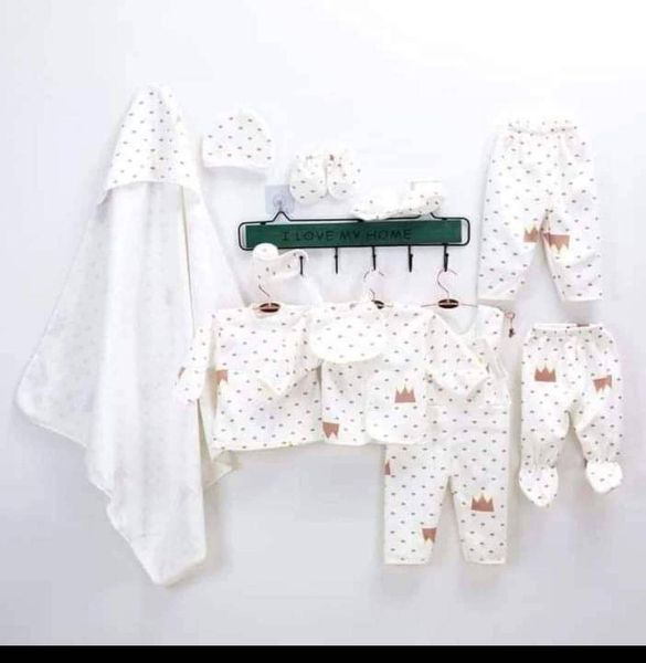11 Pcs Newborn Baby Clothes Receiving Set Made of cotton