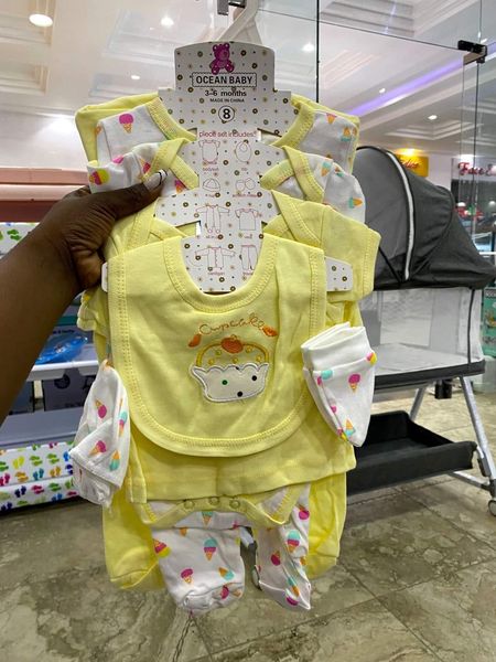 8-Piece Fleece Baby Receiving Set | Warm & Soft Newborn Gift Set for Boys, Girls & Unisex | Cozy Essentials for Home & Hospital