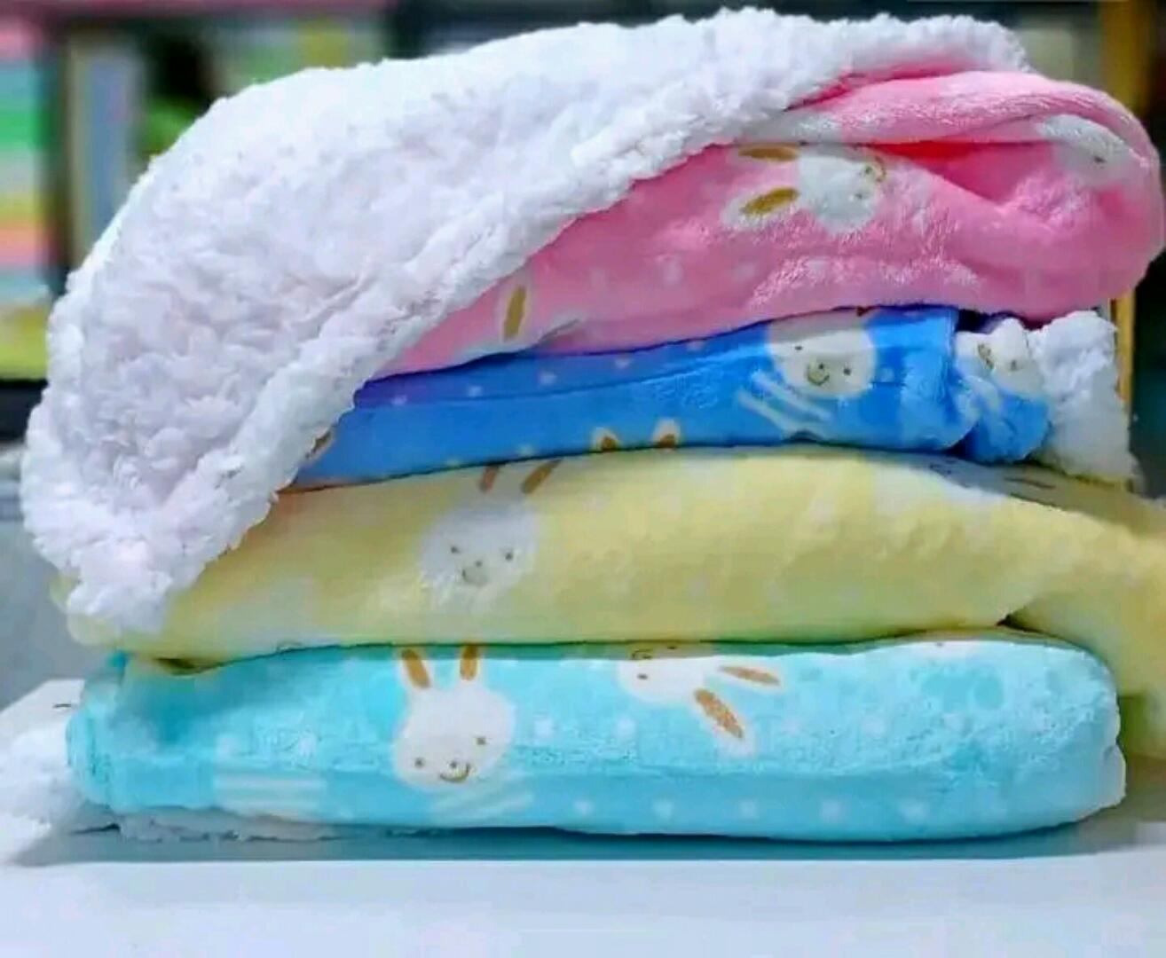 Woolen Baby Shawl – Soft, Warm and Comfortable Wrap for Newborns in Boys, Girls and Unisex Colors