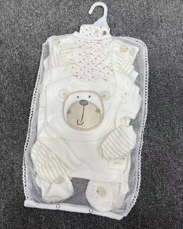 8-Piece Cotton Receiving Set – Soft Newborn Clothes & Accessories for Everyday Comfort and Gentle Care