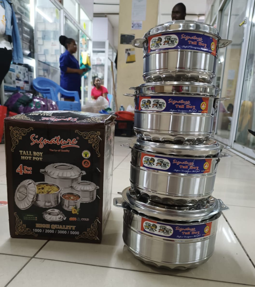 Signature Tall Boy Stainless Steel Hot Pot Set – 4 PCS The Signature Tall Boy Hot Pot Set is designed to provide superior heat retention while offering an elegant and durable solution for serving meal