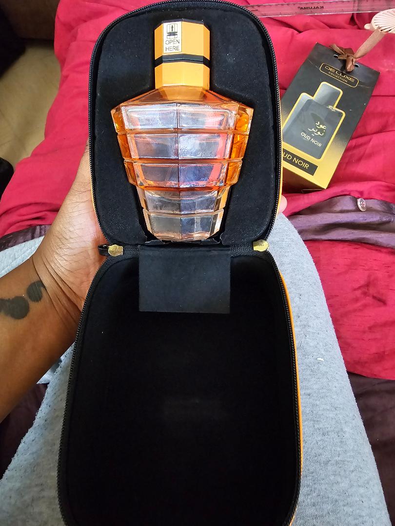 Carry me Paris perfume