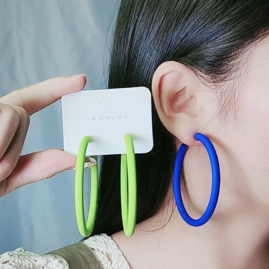 ose Story Same Style Large C Circle Earrings Acrylic Earrings Highlight Earrings Female Fashion Personality Earrings