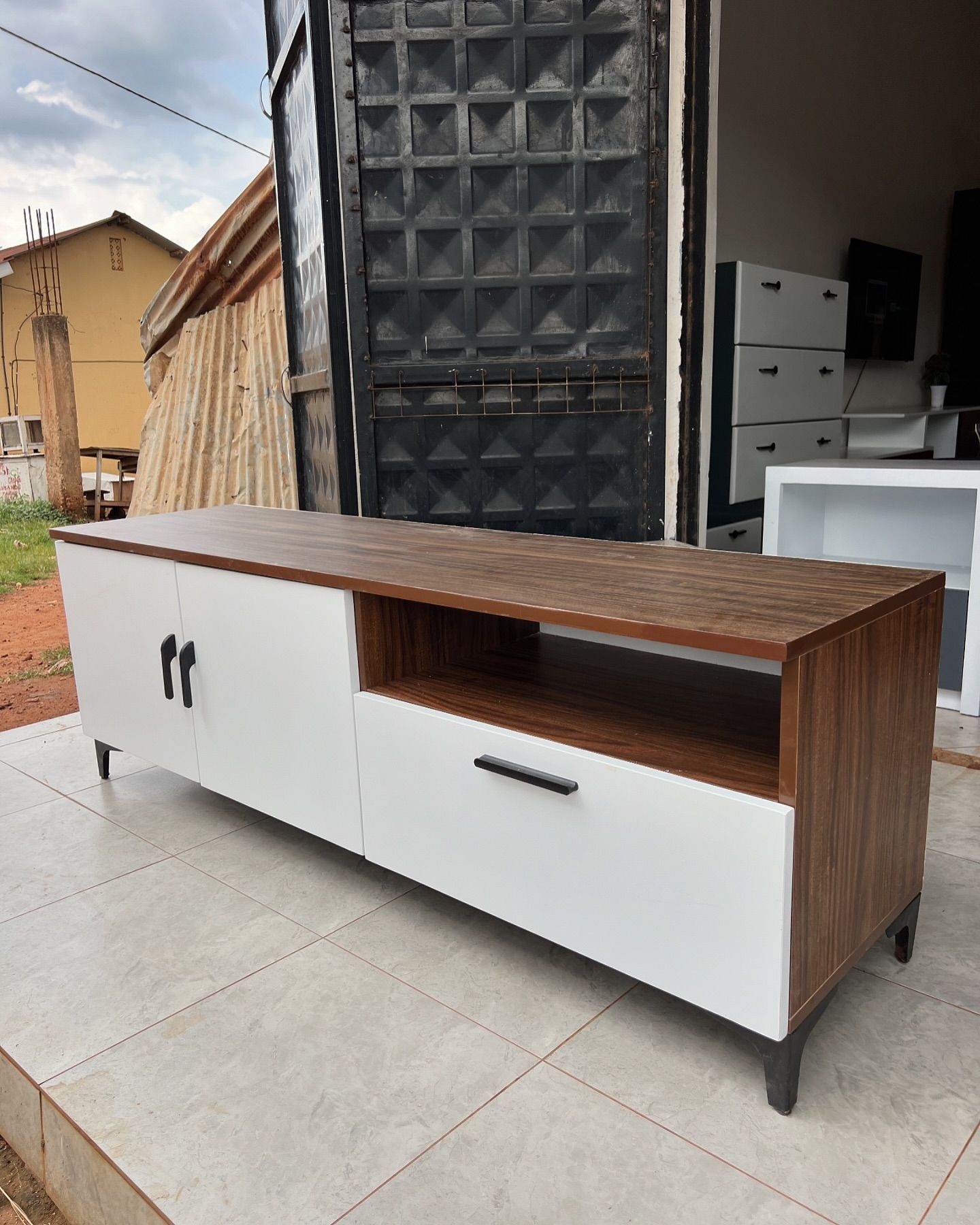 Brandy Modern Wooden Tv Stand 5FT