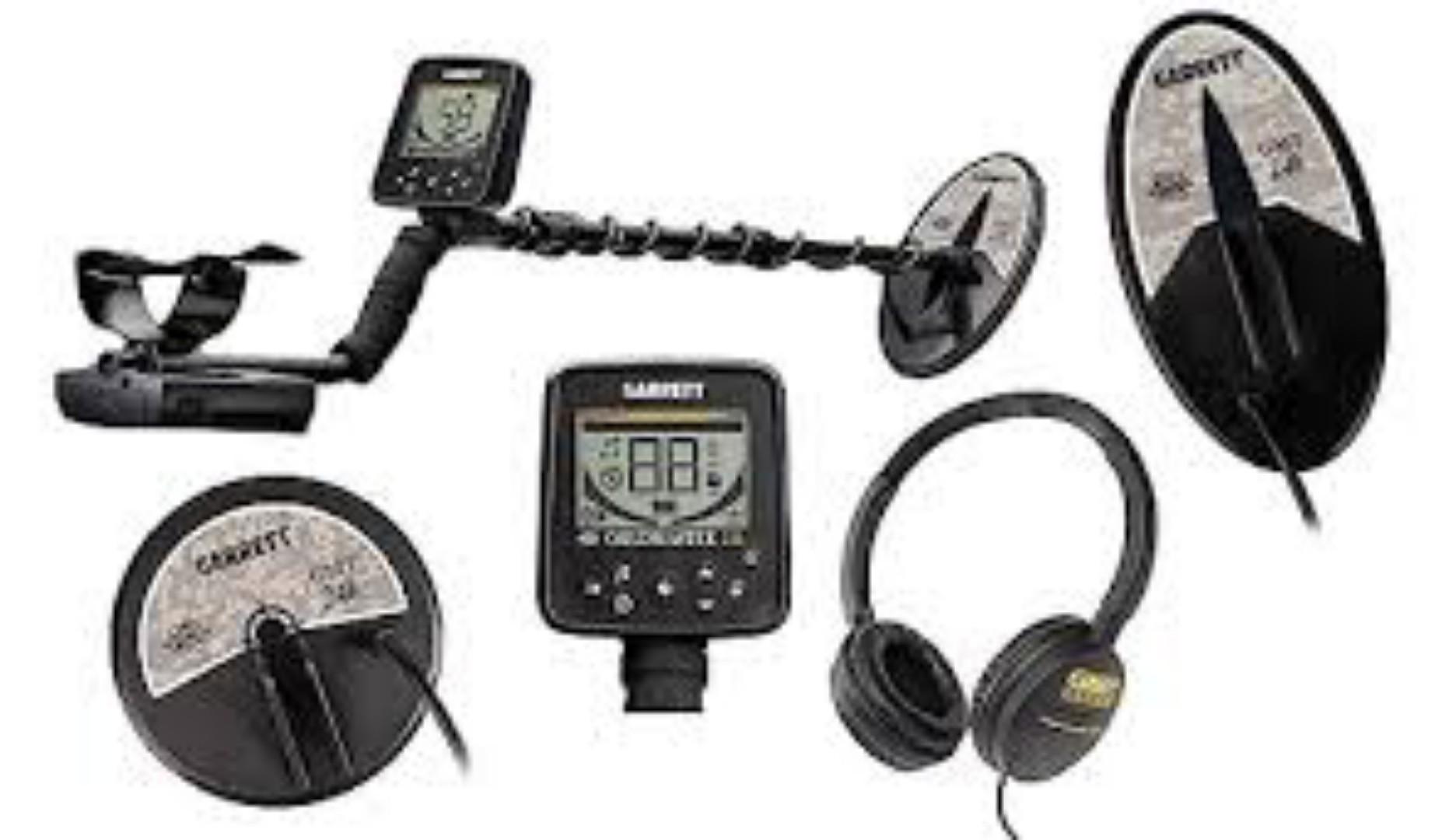 Garrett Goldmaster 24K gold detector with pinpoint technology to help you locate the exact position of a gold nugget.