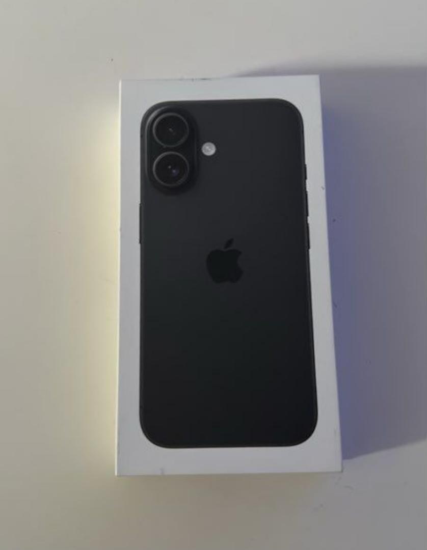 Preloved iPhone 16 just Unboxed not used, still new under Apple Warranty 2yrs✅️..6.1", 256GB + 8GB RAM Single SIM+ Hybrid E -sim 3561mAh, (🔋100%) Cycle Count 0..FaceID Active✅️- Black