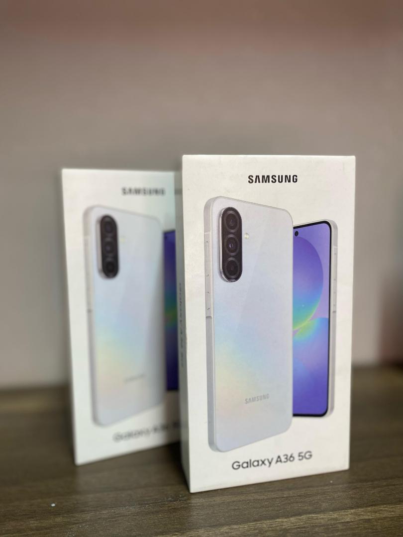 BRANDNEW Samsung Galaxy A36 5G..2yrs Warr. 256/8GB RAM 6.7" 120Hz AMOLED Display 50MP Triple Camera Android 15 Snapdragon 6 Gen 3 45W 5000mAh IP67 Dust Water Resistant Type-C Charge Smart Phones phone